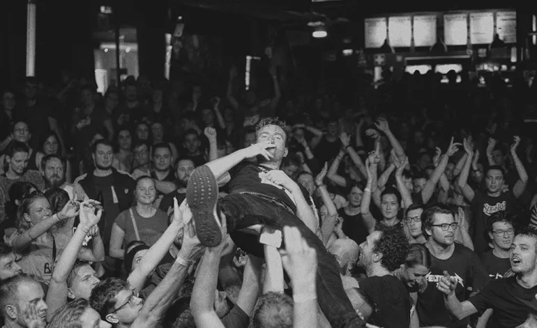 How Urban Contemporary Music Became a Global Phenomenon?